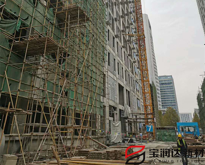 寶潤達外墻保溫裝飾一體板施工工地